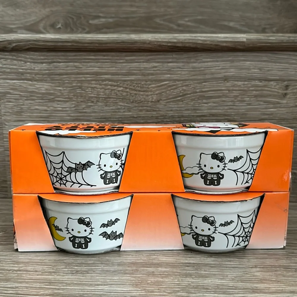 🆕 Hello Kitty Halloween Ramekins Set of